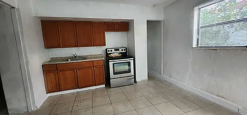 725 N East St #1 Photo 1