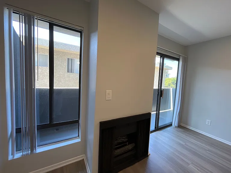 315 Virgil — Photo 15