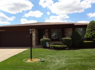 38747 Cottonwood Dr, Sterling Heights, MI 48310