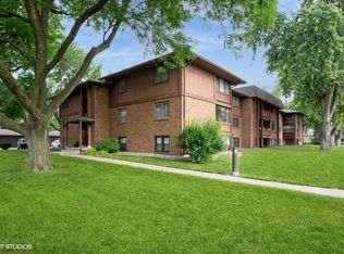 1900 50th St APT 9, Des Moines, IA 50310
