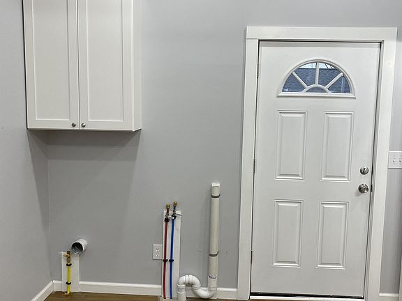 4th image of 55 W Livingston Ave #1