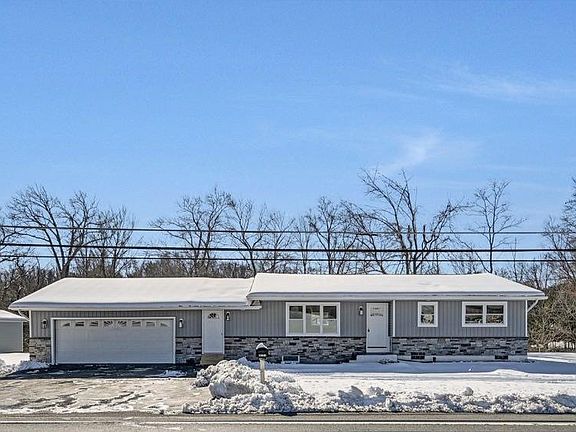 2nd image of 3777 Mountain View Dr