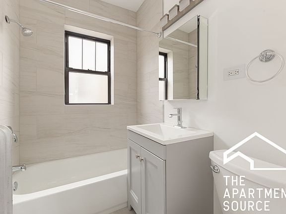 5th image of 4841 N Wolcott Ave #G