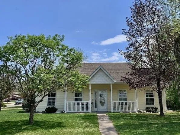 406 Monroe Ave, Cloquet, MN 55720