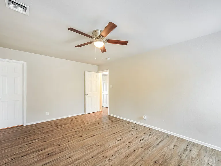 2743 Knoll Tree St — Photo 11