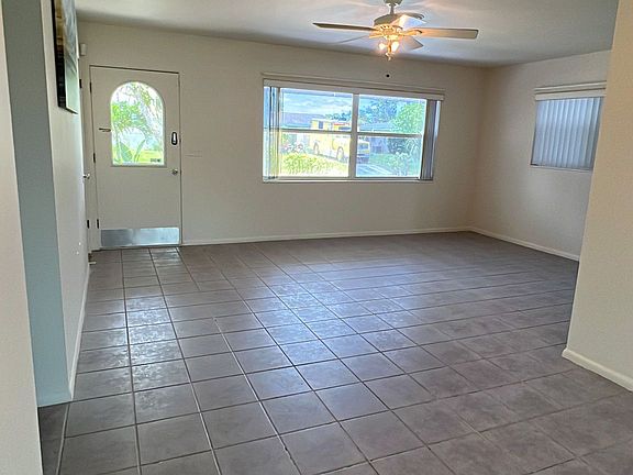 3rd image of 539 Sheridan Dr