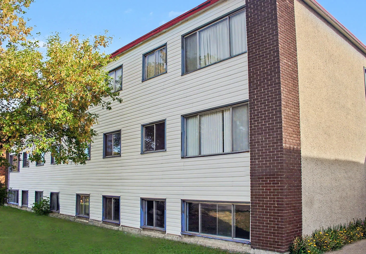 Aspen Apartments — Photo 2
