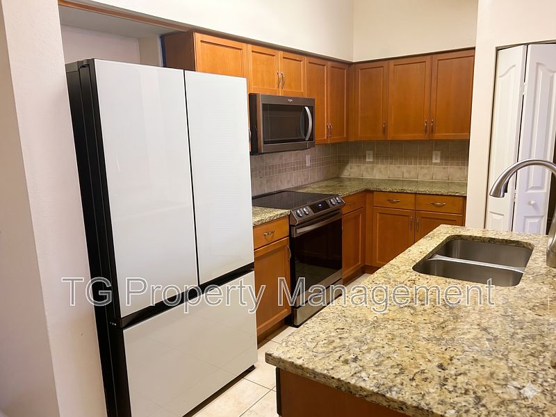 1st image of 10435 Midtown Pkwy #206