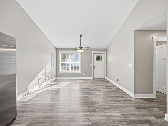 5th image of 134 Buster Ln