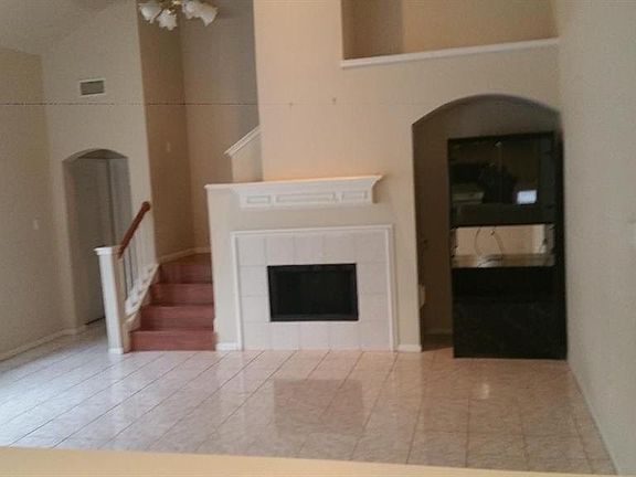 5th image of 14822 Belterraza Dr