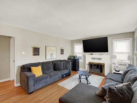 4th image of 9409 Flagstone Dr
