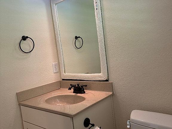4th image of 2338 Nottoway Ln #806