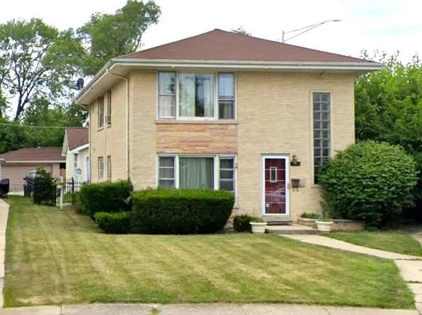 472 Northgate Ct, Riverside, IL 60546