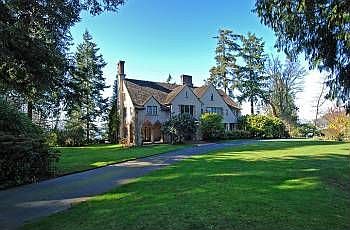 2nd image of 9343 Fauntleroy Way SW