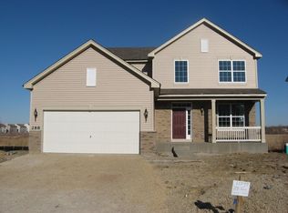 288 Town Center Blvd, Gilberts, IL 60136