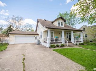 309 Velde St, Creve Coeur, IL