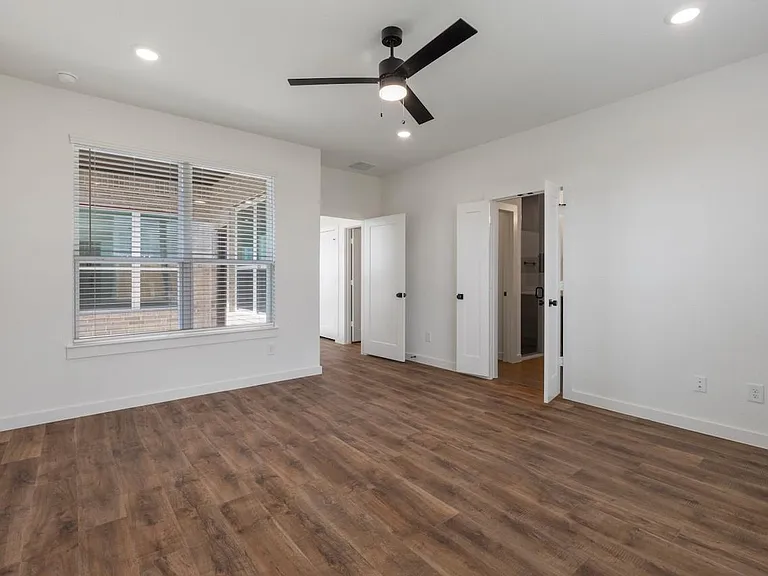 1813 N Peach Creek Dr #A — Photo 3