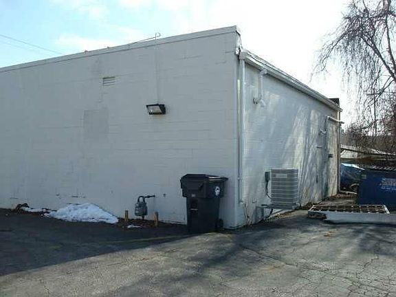 4th image of 3817 Upton Ave