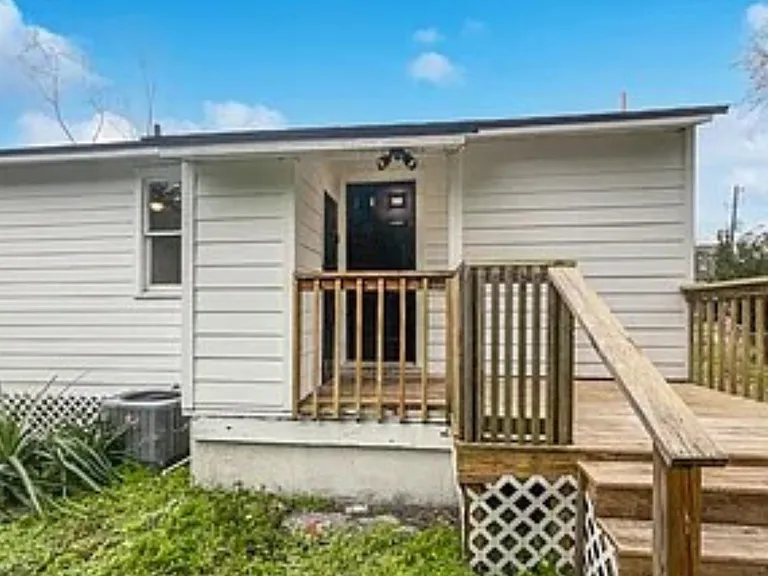 3336 Myra St — Photo 18