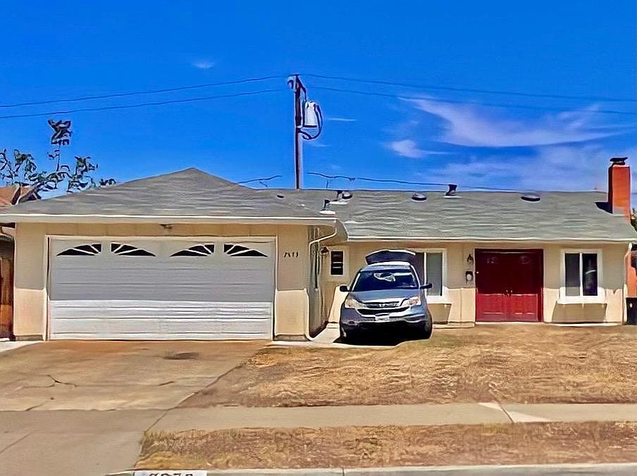 1st image of 2673 Gomes Dr
