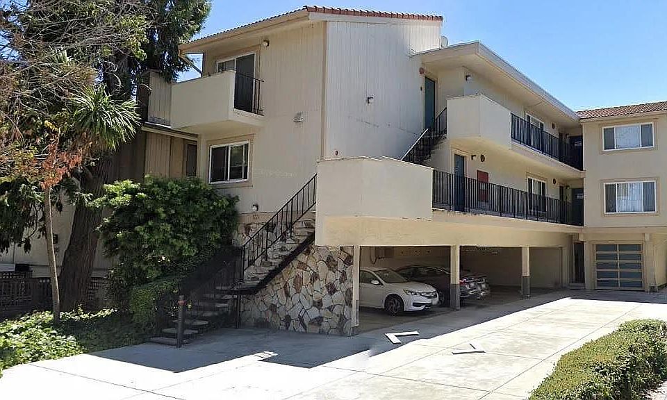 1st image of 1111 S El Camino Real #4