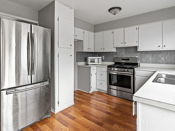 5th image of 116 Beaconridge Dr