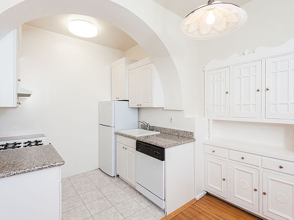 5th image of 2600 Van Ness Ave APT 604