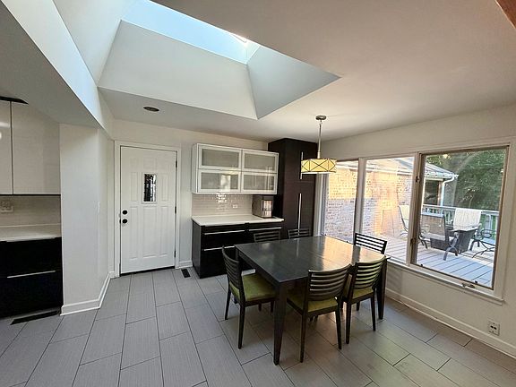 5th image of 2283 Bellevue Pl