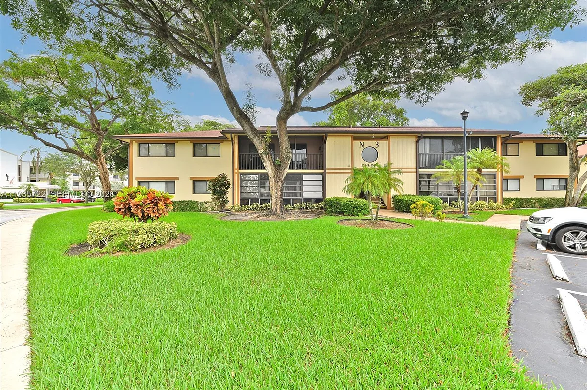 Building Photo - 10959 W Clairmont Cir #211
