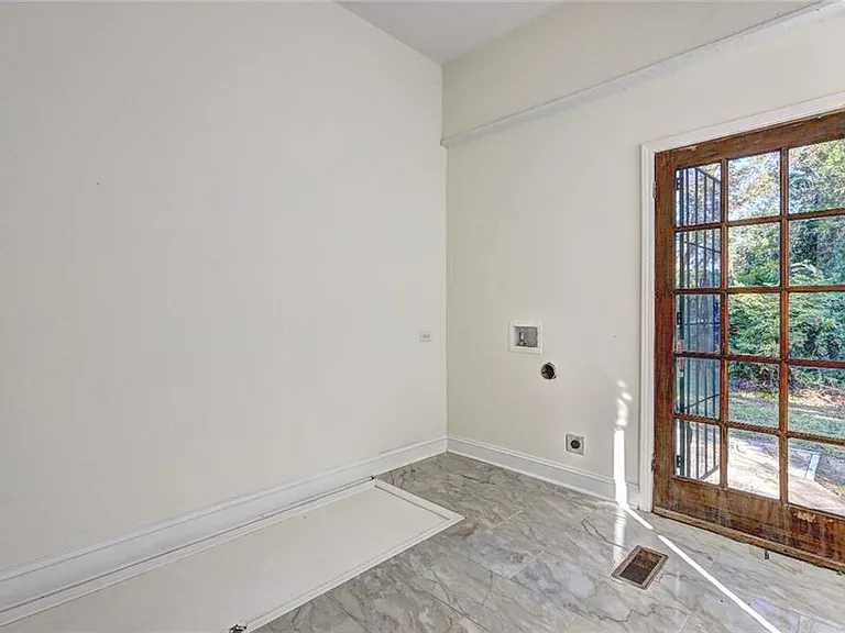 2733 Hillcrest Ave — Photo 31