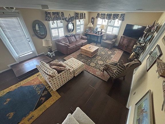 2nd image of 6003 Morningside Dr
