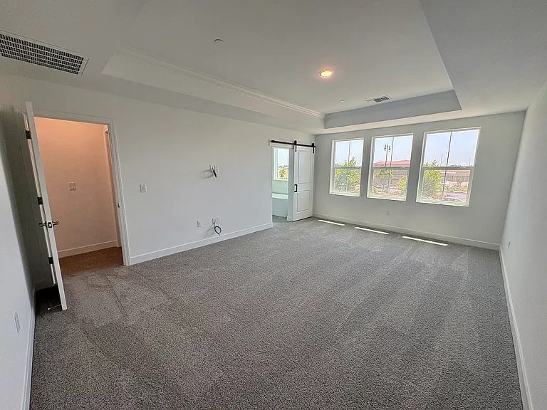 15904 Bandon Ln — Photo 12