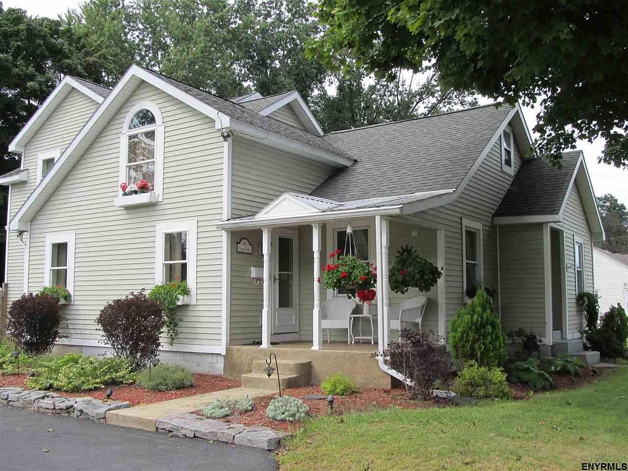 41 Thomas St, Queensbury, NY 12804 | Zillow