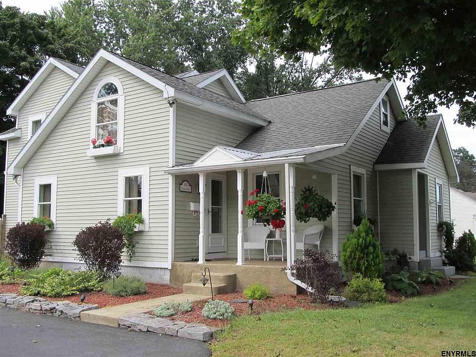 1st image of 41 Thomas St