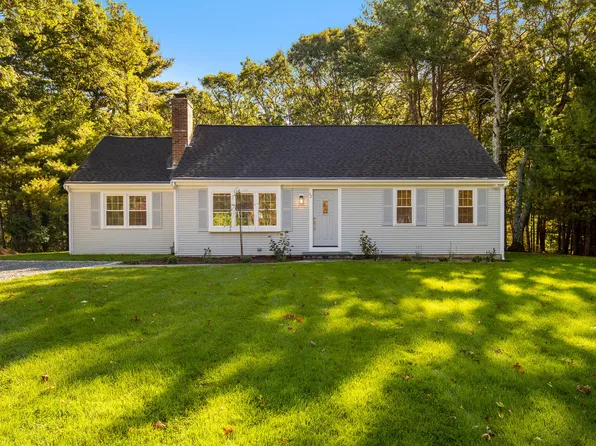 42 Sandy Valley Road, Marstons Mills, MA 02648