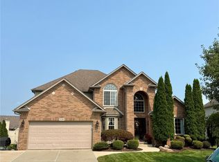31505 Daisy Ct, Brownstown, MI 48173