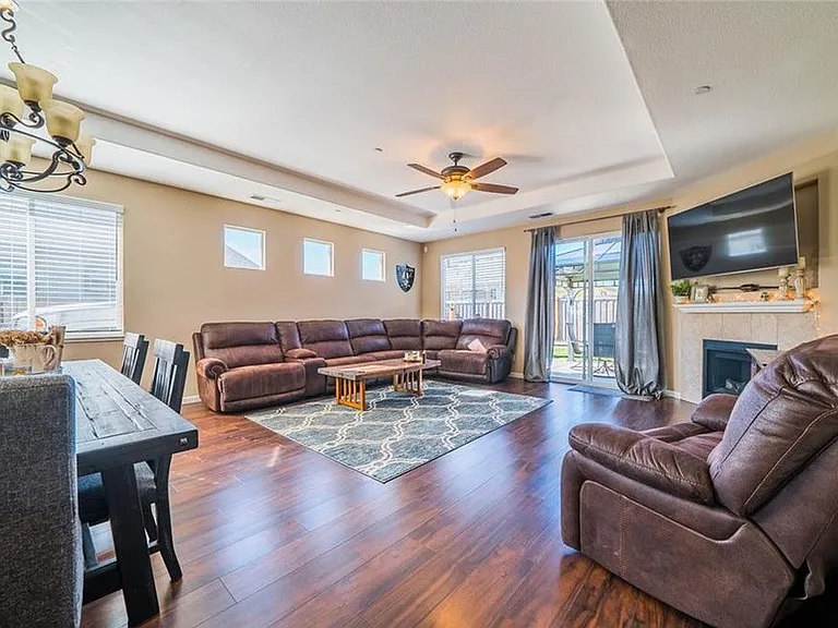3261 Rogue River Dr — Photo 4