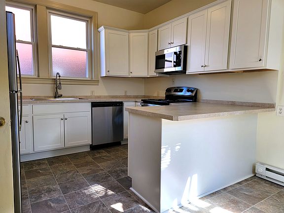 4th image of 320 N Lime St APT D