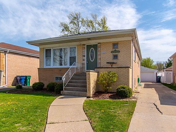 3rd image of 2943 W 100th Pl