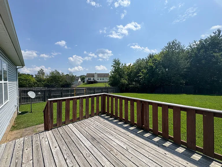 371 Andrew Dr — Photo 27