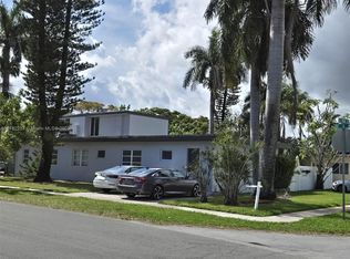 250 SE Park St #6, Dania, FL 33004