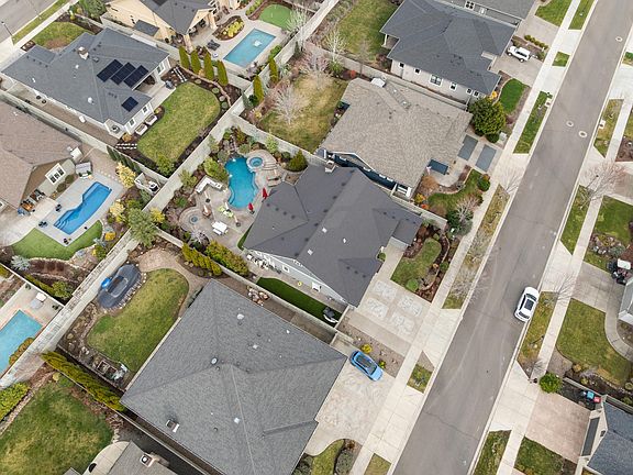 4th image of 4035 Crystal Springs Dr