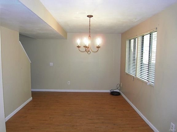 3rd image of 631 Village Blvd N