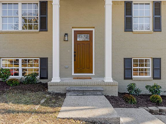 2nd image of 8408 Shadowood Dr