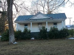 151 Carolina, Phenix, VA 23959