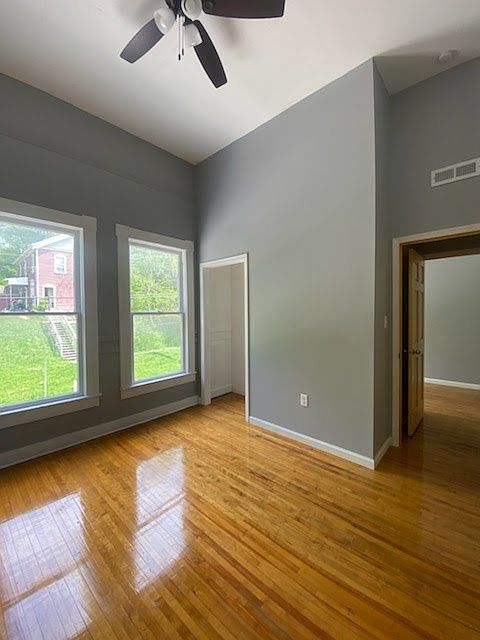 1st image of 301 W Washington St