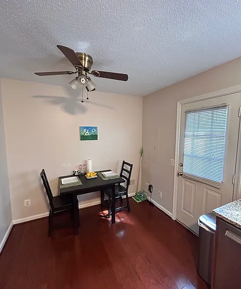 2437 Monroe Chase Ct — Photo 10