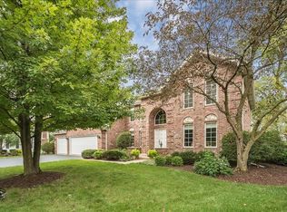 6642 Saint James Ct, Downers Grove, IL 60516