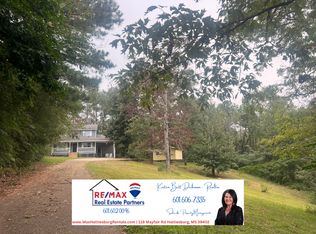 17 La Jaunie Ln, Sumrall, MS 39482