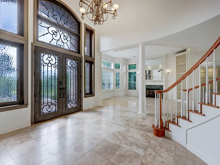 3105 Lacevine Ln — Photo 2